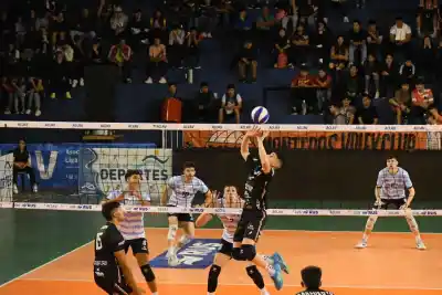 Monteros Vóley dejó sin opciones a Ciudad y fue el tercero de la Supercopa