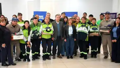 Vestidos para cuidar la ciudad: la intendente Fuentes entregó 340 uniformes a los agentes de Tránsito