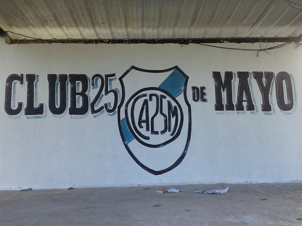 Desde 1917, el club vecinal reúne a varias generaciones y todos los fines de semana se encuentran en la cancha para ver los partidos y pasar la tarde