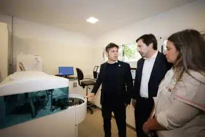 El nuevo tomógrafo del Hospital Rossi que ya salvó vidas y la furia de Kicillof contra Milei