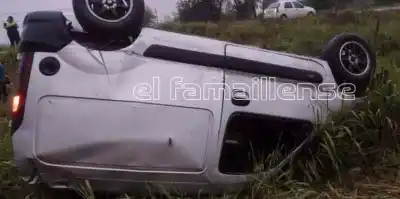 Volcó en la ruta 38 al reventar un neumático a la altura de Río Seco