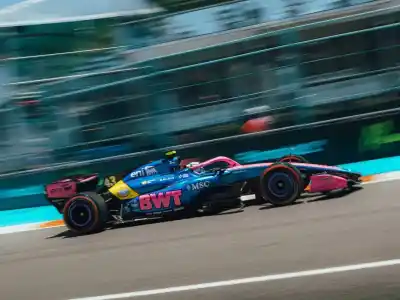 Franco Colapinto hizo historia en Miami: clasificó 8° y superó a su compañero en la sprint