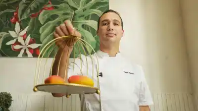 Fue mozo, descubrió la pastelería en pandemia y ahora crea frutas que engañan a todos: “Es arte”