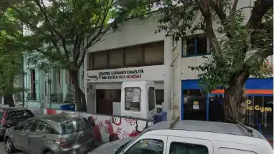 Lanzaron una bomba molotov contra una biblioteca judía: lo que pasó después es escalofriante