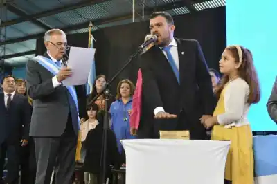 El gobernador Jaldo oficializó a Panchito Serra como intendente de Monteros