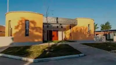 Alumnos de la Escuela Municipal N°1 participaron de un taller sobre salud mental y bullying