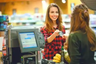 El nuevo sueldo de los cajeros de supermercado que nadie esperaba