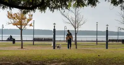 Domingo otoñal en Rosario: tarde agradable pero la lluvia se acerca