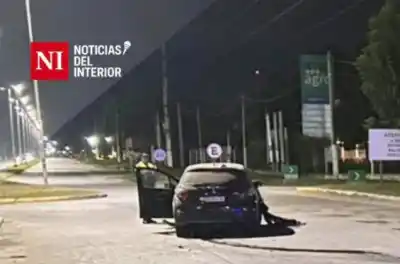 Perdió el control en la ruta 302 y el impacto contra un poste lo dejó al borde de la muerte