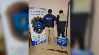 Amenazó a su vecina con armas y su propio perfil de redes sociales lo delató