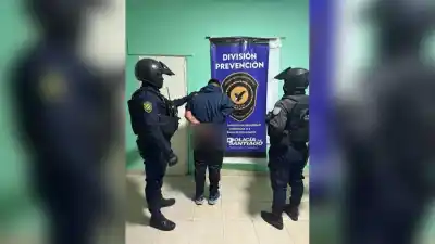 Salía de su casa y lo abordaron con un objeto plateado: la frase que heló a todos