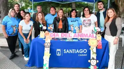 Desfile de mascotas en plaza Libertad: el detalle que emocionó a la intendente