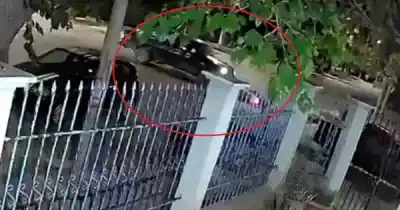 Motociclista embestida en Rivadavia: el conductor escapó sin prestar ayuda