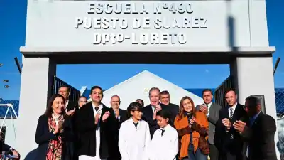 Inauguraron obras en dos escuelas de Loreto y lo que anunció el gobernador sorprendió a todos