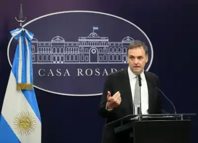 Reabrieron la sala de periodistas en Casa Rosada y Adorni volvió a esquivar preguntas incómodas