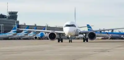 El Gobierno autorizó un aumento récord en una tasa que pagarán todos los pasajeros