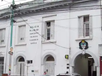Cinco policías de Florencio Varela detenidos: el comisario y su grupo cayeron por una coima de 4.000 dólares