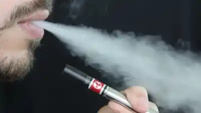 Adiós a la prohibición: el Gobierno habilita el mercado de vapeadores y qué dijeron los expertos