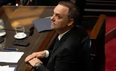 Los dólares de Adorni: la cifra que pone en jaque al jefe de Gabinete