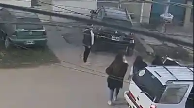 Una nena de 12 años fue a visitar a una amiga y terminó internada en terapia: lo que muestran las cámaras