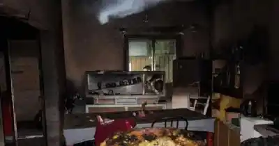 Fuego en la noche: una familia quedó atrapada entre las llamas en Eugenio Bustos y lo que pasó después es desgarrador