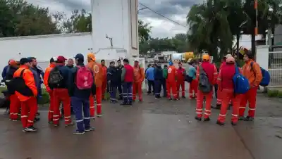 Tragedia en Barrio Victoria: cayó de un camión recolector y lo que pasó después es desgarrador