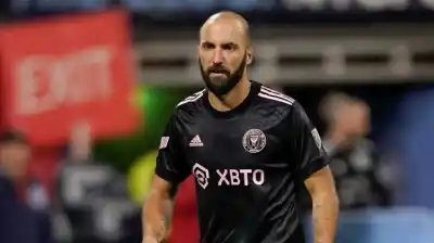 La foto de Higuaín que explotó las redes: el local donde fue tomada rompió el silencio