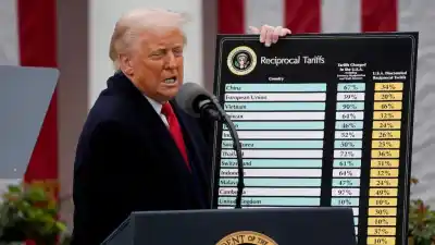 Un tribunal de EE.UU. bloqueó un arancel de Trump y la Casa Blanca ya planea la apelación