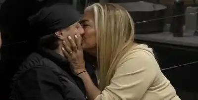 Ella tomó la iniciativa: el inesperado beso que descolocó a todos en Gran Hermano