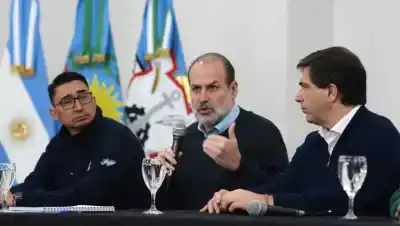 Alerta naranja en Bahía Blanca: suspenden todas las actividades y temen una crecida récord del mar