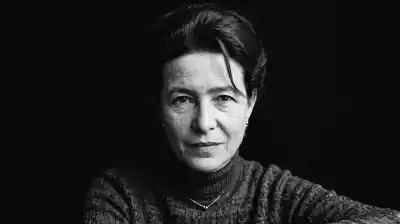 La frase de Simone de Beauvoir que sigue generando debate 75 años después