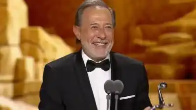 Francella se llevó el galardón de honor y la ovación de la noche en los Premios Platino