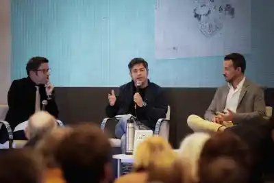 Axel Kicillof presentó su nuevo libro y lanzó una frase demoledora contra Milei: “Si Keynes viera lo que está pasando…”