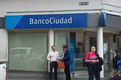 Perdió su tarjeta y el banco siguió cobrándole: la millonaria multa que cayó en Tucumán