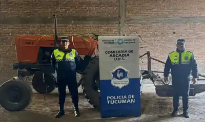 Robaron un tractor y lo encontraron escondido entre cañaverales: lo que faltaba en el vehículo desconcertó a los investigadores