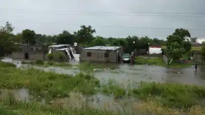 Monteros bajo el Agua: En siete horas llovió 130 mm durante la Navidad
