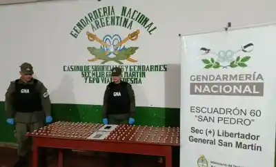 Viajaban en micro a Retiro con un cargamento oculto en sus cuerpos: lo que detectaron los rayos X