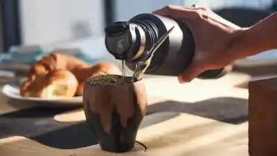 El emprendedor que desafió la industria del mate con madera y diseño artesanal