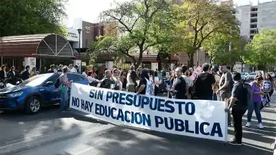 Referentes culturales se suman a la marcha universitaria: el video que invita a defender la educación pública