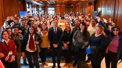 Estudiantes del interior recorren la Capital en el programa “Conociendo mi provincia”