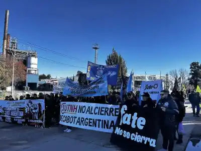 Cierre de Cabot en Campana: 150 familias sin trabajo y una marcha que expone la crisis industrial