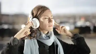 Escuchás música en Spotify? La psicología revela qué dice de tu personalidad