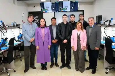 Visitaron una academia de reparación de Apple y lo que vieron adentro sorprendió a las autoridades