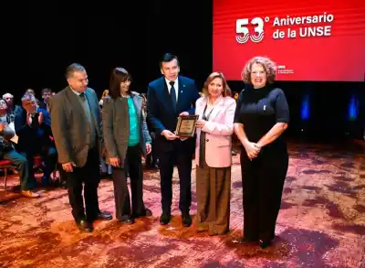La intendente Fuentes participó del 53º aniversario de la UNSE y esto fue lo que entregó