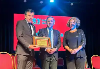 La UNSE celebró su 53° aniversario con una noche de gala que tuvo un invitado de lujo