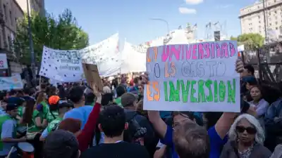 Docentes, alumnos y gremios vuelven a las calles: el Gobierno ya definió cómo actuará