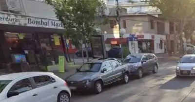 Apuntó con un revólver al empleado de un minimarket en Godoy Cruz y escapó con el botín