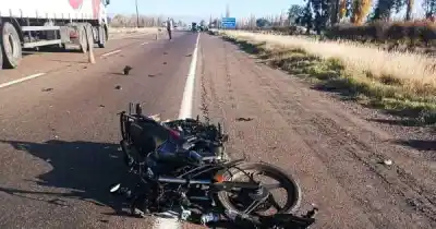 Chocó contra un camión en Ruta 7 y el impacto fue tan brutal que no le dio tiempo a nada
