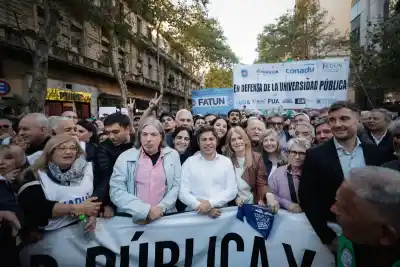 El fuerte mensaje de Kicillof en la marcha universitaria: “Milei tiene que entender que es una lucha de todo el pueblo argentino”