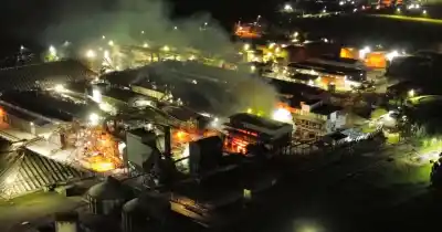 Se desató un incendio en la planta de Vicentin en Ricardone y lo que encontraron los bomberos dejó helados a todos